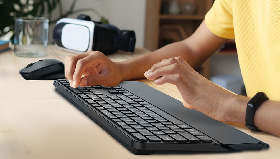 Př&iacute;slu&scaron;enstv&iacute; na doma a do kancel&aacute;ře