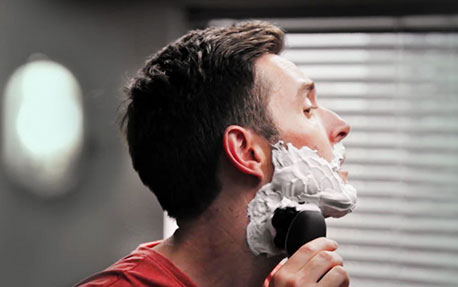 Podr&aacute;žděn&iacute; po holen&iacute;