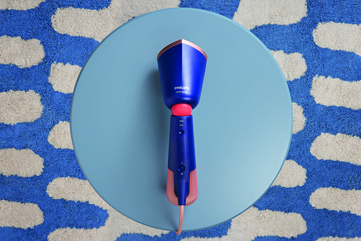 Pod&iacute;vejte se na ručn&iacute; napařovač Philips 5000 Series v&nbsp;akci