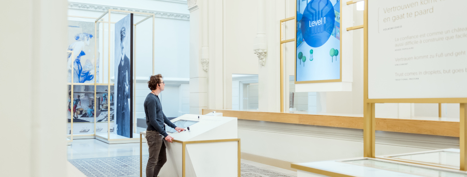 Stiahnite si brož&uacute;ru so sortimentom profesion&aacute;lnych digit&aacute;lnych zobrazovac&iacute;ch rie&scaron;en&iacute; Philips 