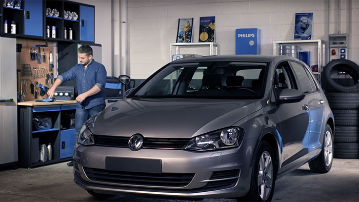V&yacute;měna ž&aacute;rovek ve světlometech vozidla Volkswagen Golf&nbsp;VII