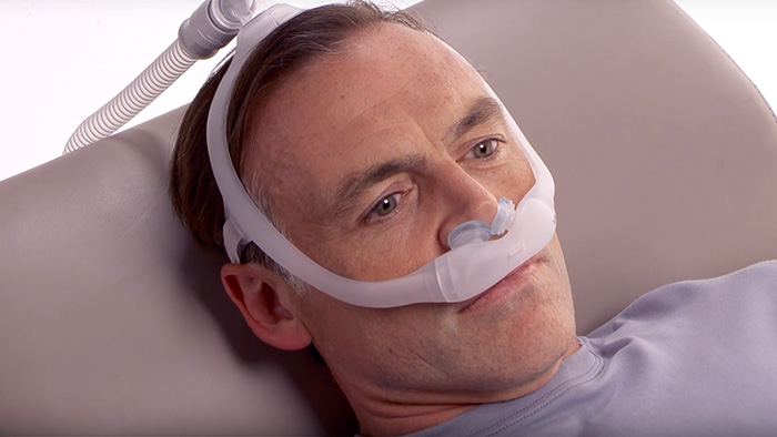 Maska DreamWear Gel Pillows s g&eacute;lov&yacute;mi vank&uacute;&scaron;ikmi - video